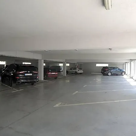 Logavina 8 Garage Parking فندق 3*