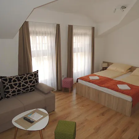 Hotel Logavina 8 Garage Parking