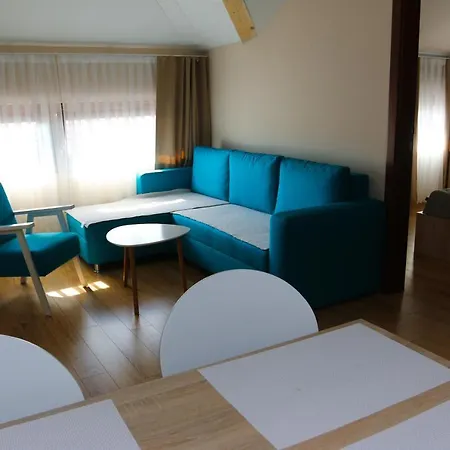 فندق Logavina 8 Garage Parking 3*